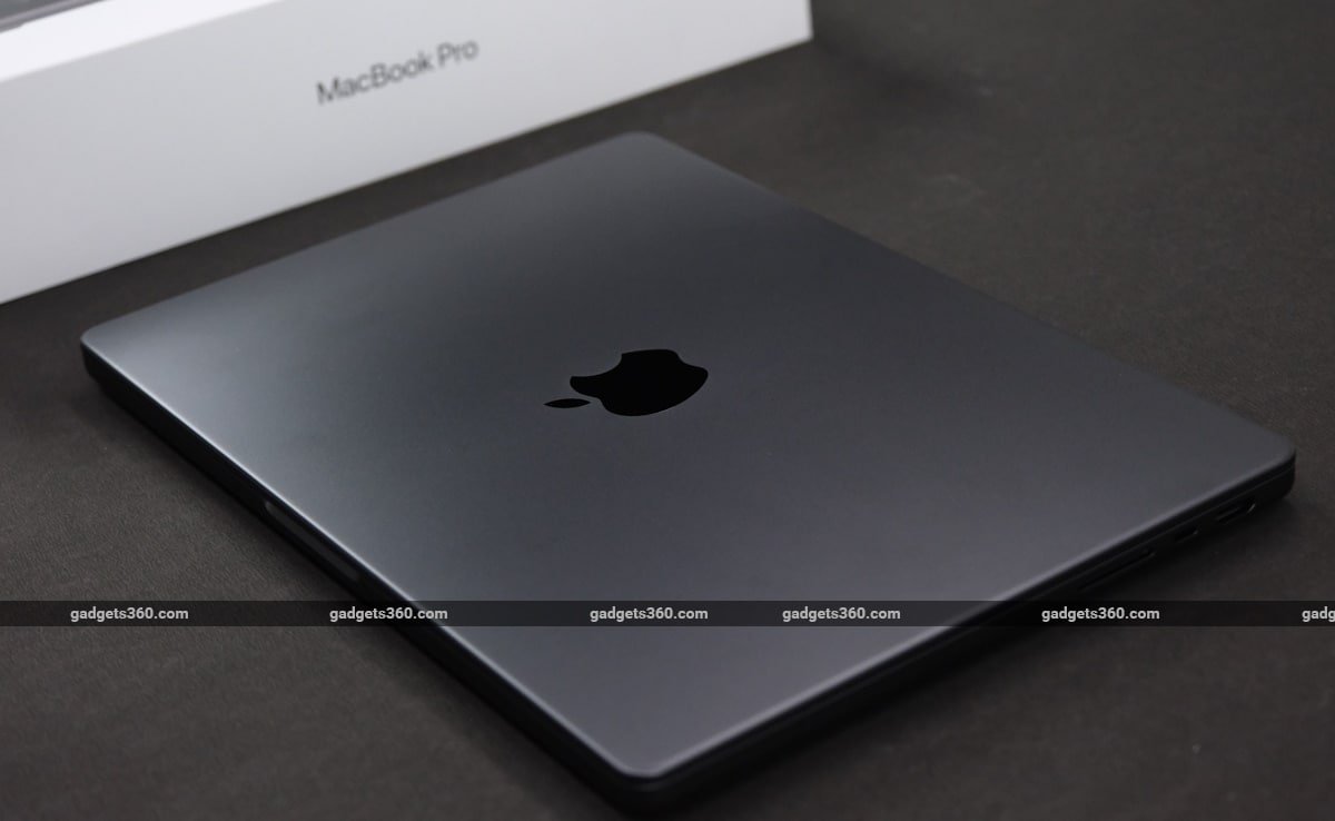 Apple Reportedly Cancels Foldable MacBook Project Once Considered a John Ternus Priority
