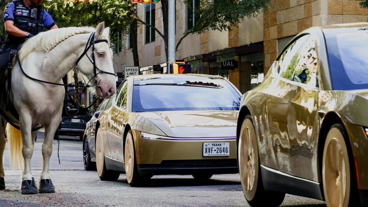 U.S. auto safety regulator says evaluating Tesla's Cybercab rollout