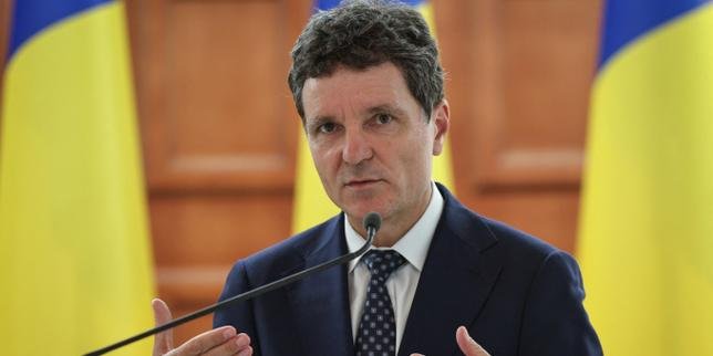 Romanian President Nicusor Dan shaken by revelations about his security chief