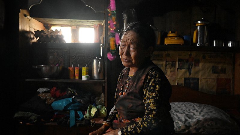 In Nepal, hope gives way to grief. Few are counting on miracles