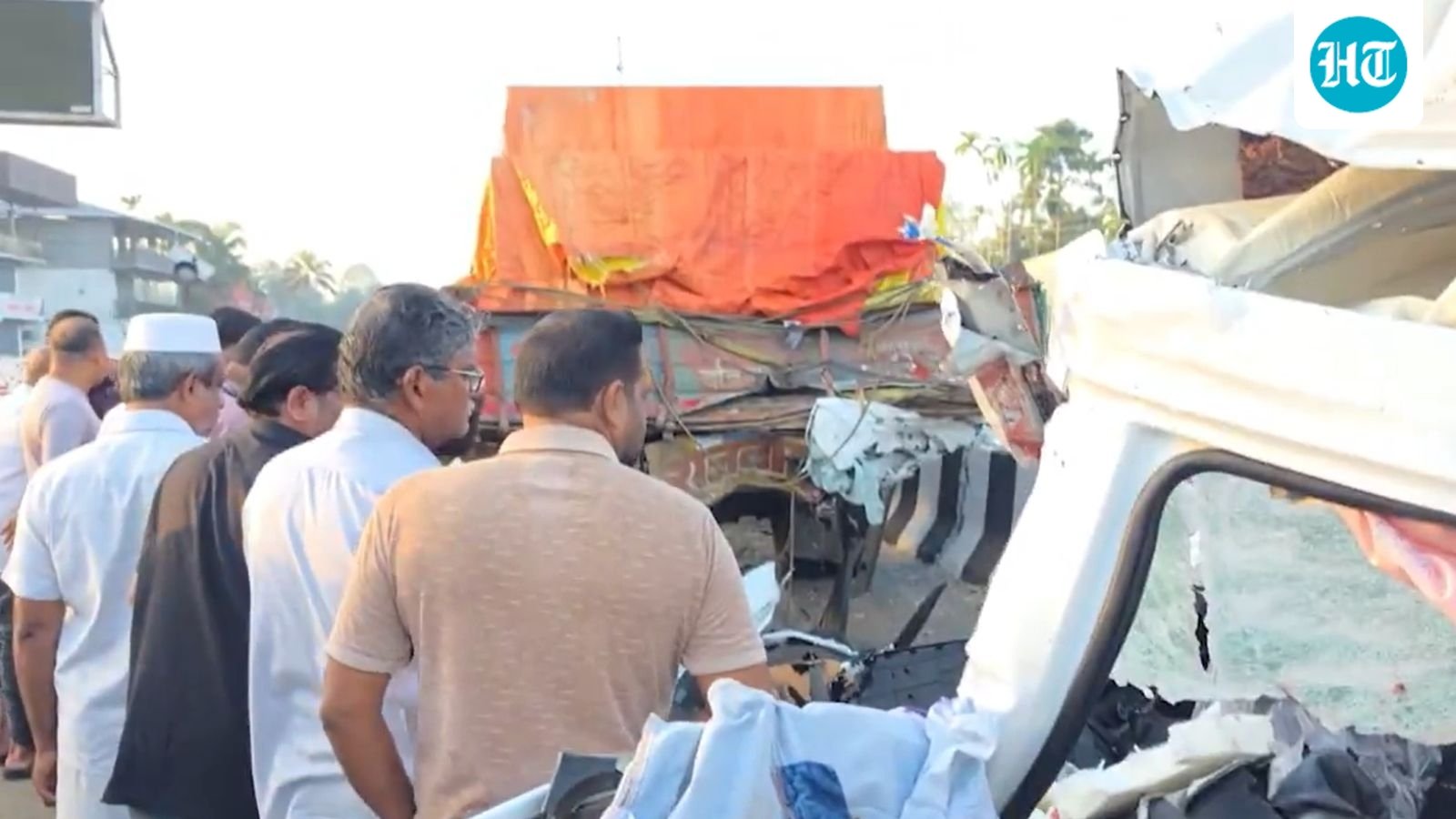 8 Tamil Nadu engineering students killed in Kerala, their car rammed into parked lorry
