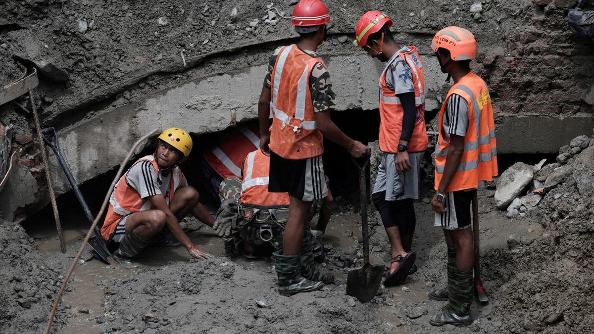 Nepal floods: Engineers in a WhatsApp group are guiding tunnel rescue efforts