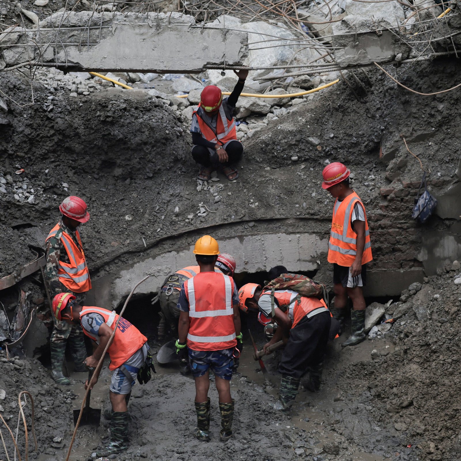 9 Days After Flood, 2 Men Are Pulled Alive From Mud-Filled Tunnels in Nepal
