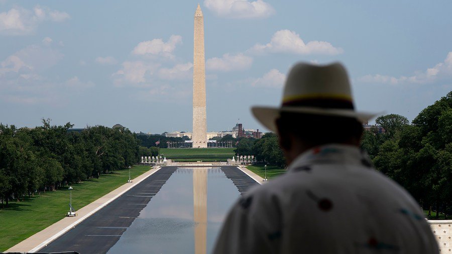 Judge raises 'meritless re-prosecution' in Lincoln Memorial Reflecting Pool hearing