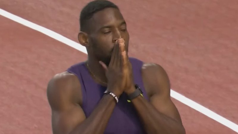 Kennedy cracks 10, finishes fourth