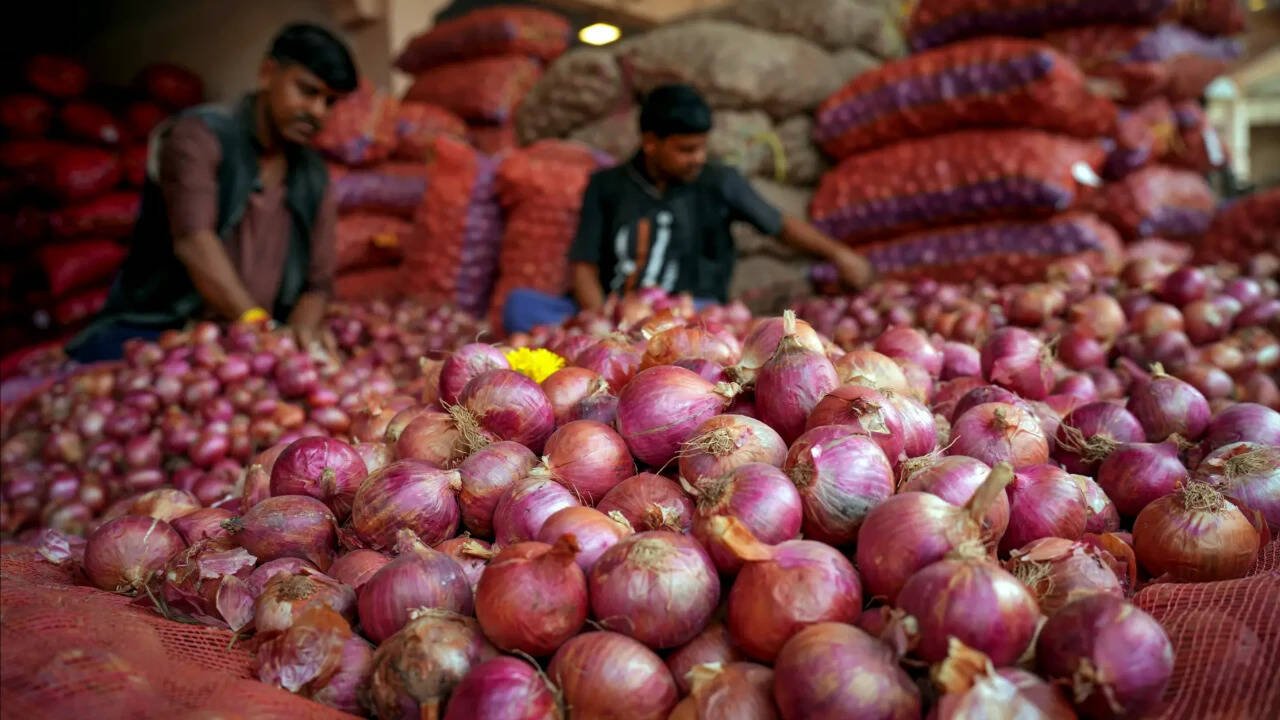 Onion prices still make eyes water despite Centre's Rs 35/kg buffer sale