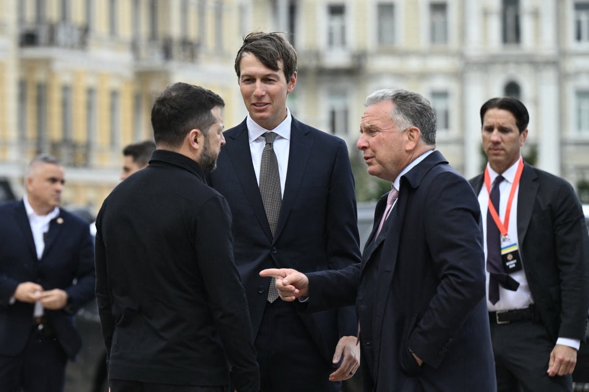 US envoys meet Zelensky in Kyiv after Putin talks as frontline battles rage on