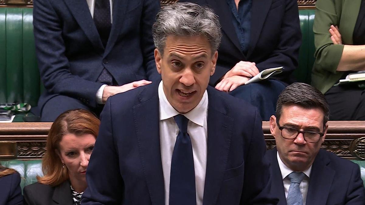Britain bans trade with illegal Israeli settlements