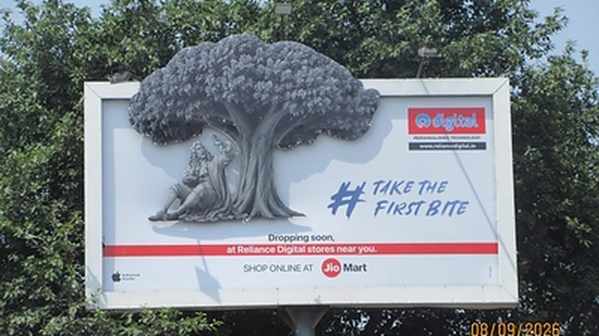 Reliance Digital's #TakeTheFirstBite Returns with Reimagined "Mr. iSeek New Phone"