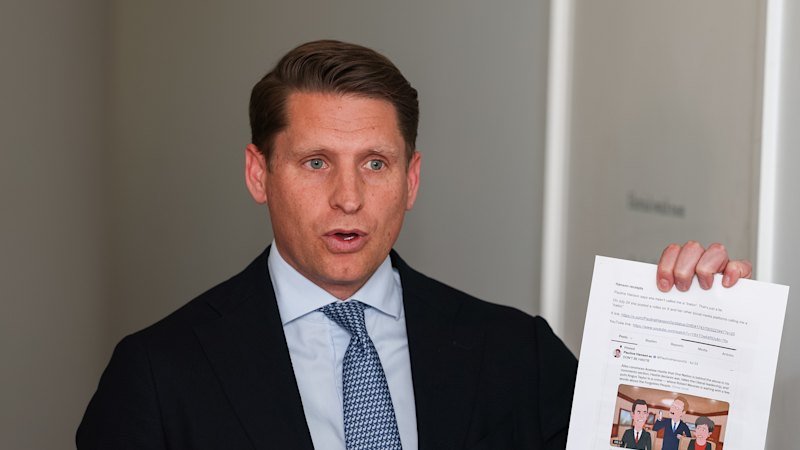 ‘Lying cowards’: Hastie calls Hanson out over ‘traitor’ claim