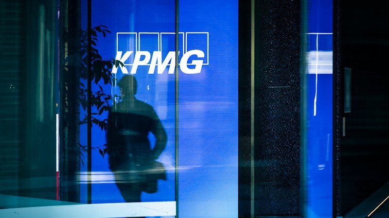 KPMG signed $5.2m Defence contract despite government ban