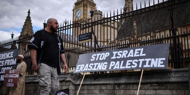 British PM Burnham defends West Bank sanctions after Israel closes UK consulate