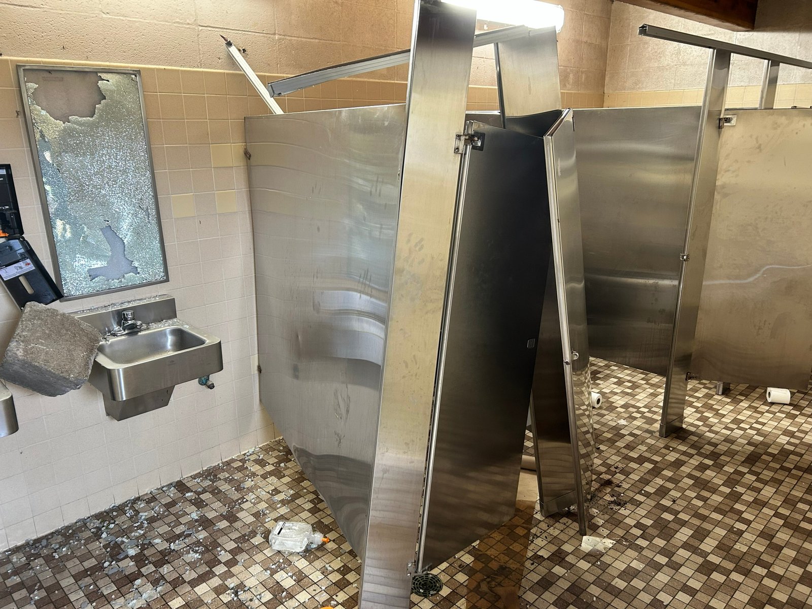 Cost hits $100K to repair Oregon Coast state park restrooms vandalism