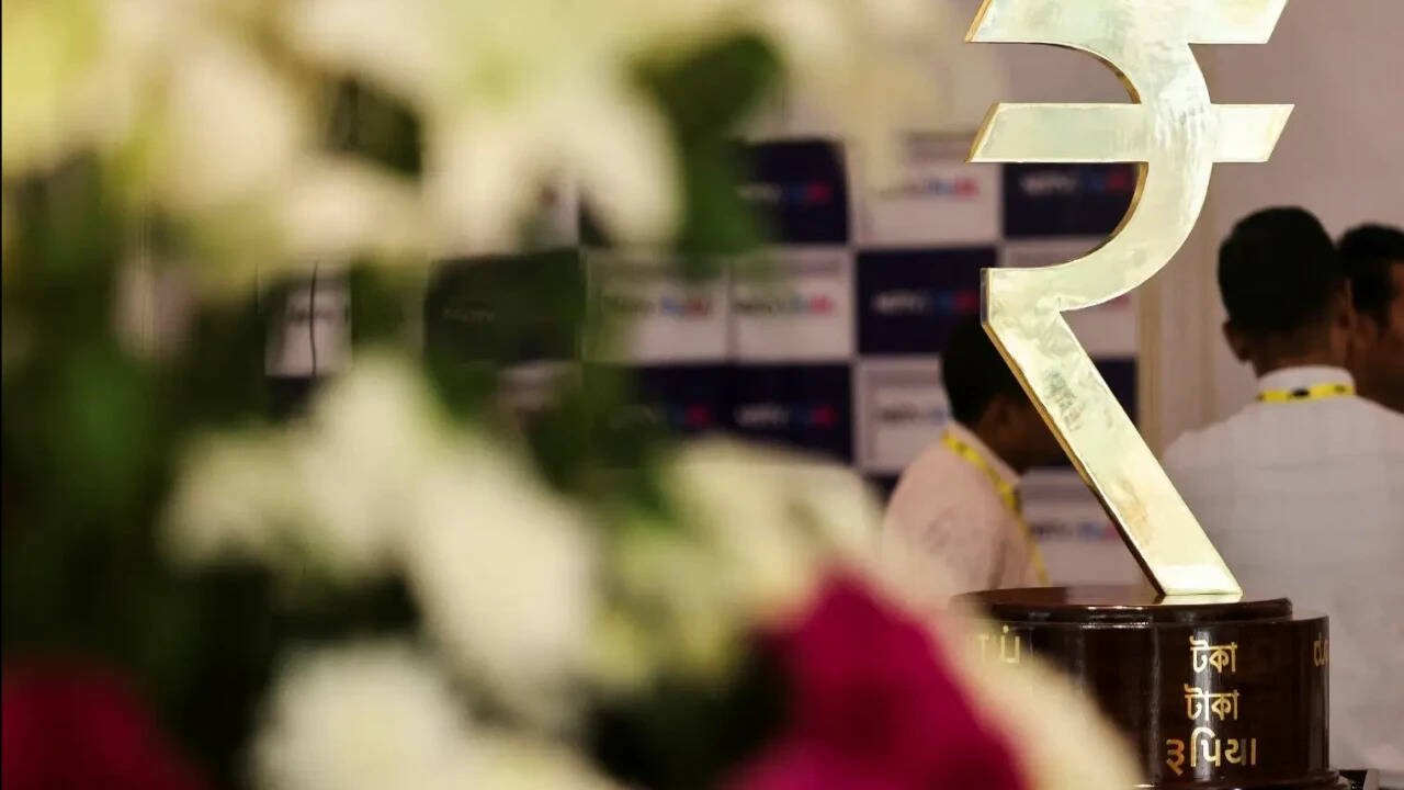 Consumer durables drive customer growth