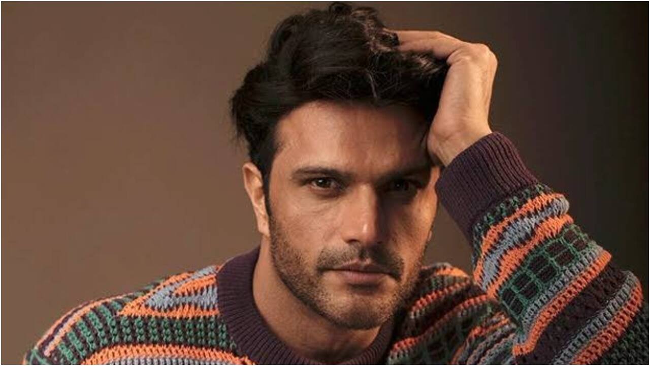 Fauzi: Jitin Gulati calls Prabhas a very generous man