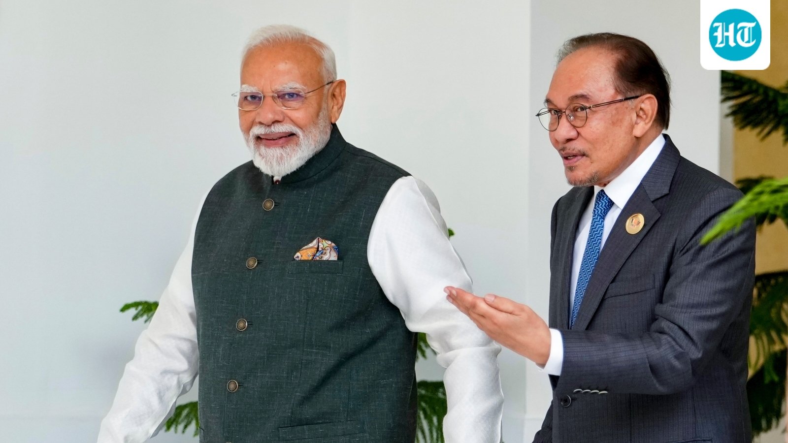 ‘PM Modi is so popular’: Malaysian PM on Modi’s international appeal; Smriti Irani says ‘wave’ has ‘global echo’