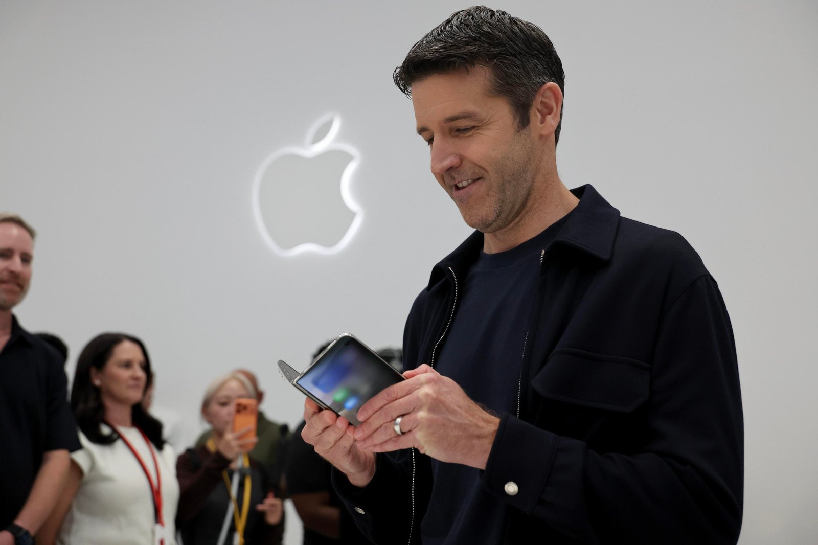Apple Loop: iPhone 18 Pro Arrives, Apple Watch’s Ears, iPhone Duo’s UI