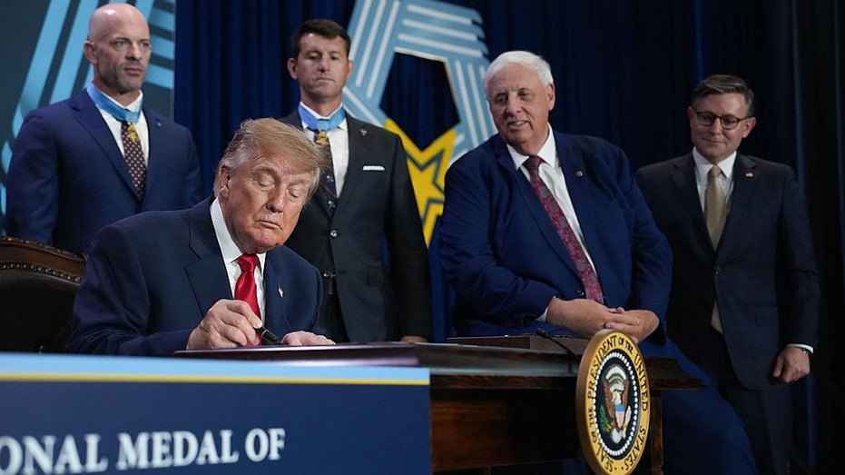 Inside Trump’s intimate meeting with nation’s bravest soldiers during whirlwind Texas trip