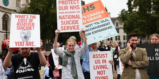 UK lawmakers reject bill to legalize assisted dying