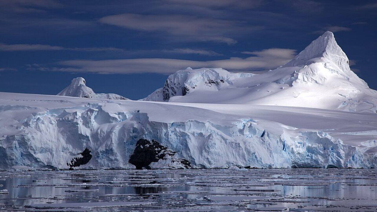 Antarctic glacier moved 20% faster when meltwater reached its base