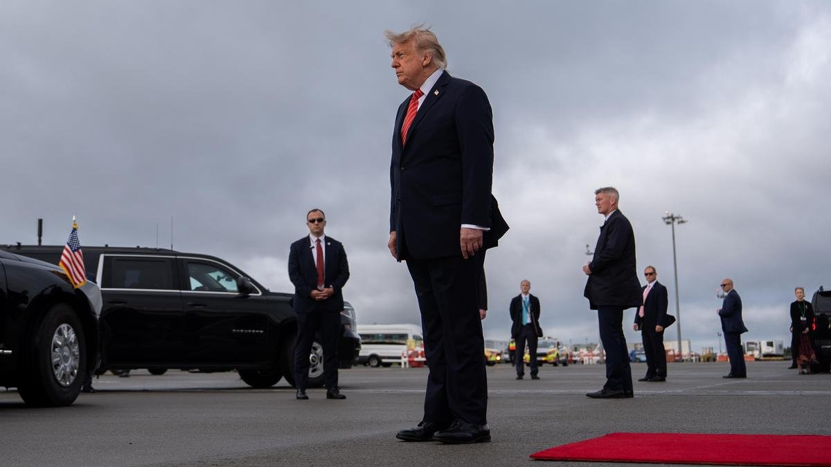 Trump touches a nerve while in Ireland by saying reunification would be ’fantastic’