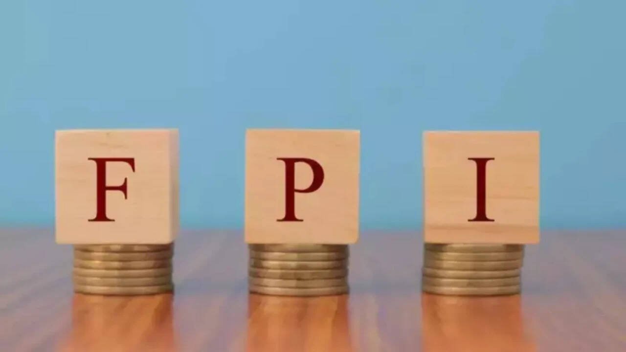 FPIs withdraw 13,100 crore from equities in 2 weeks