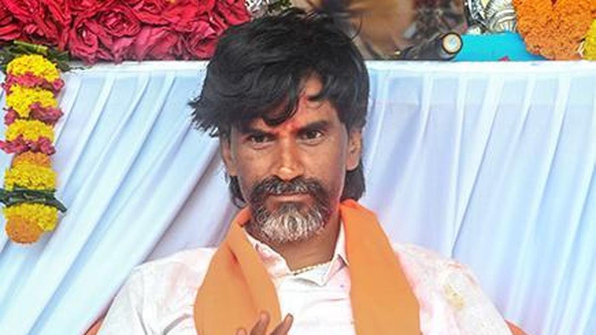 Maratha quota protest: Jarange alleges conspiracy to kill him during Mumbai march even as Azad Maidan permission denied