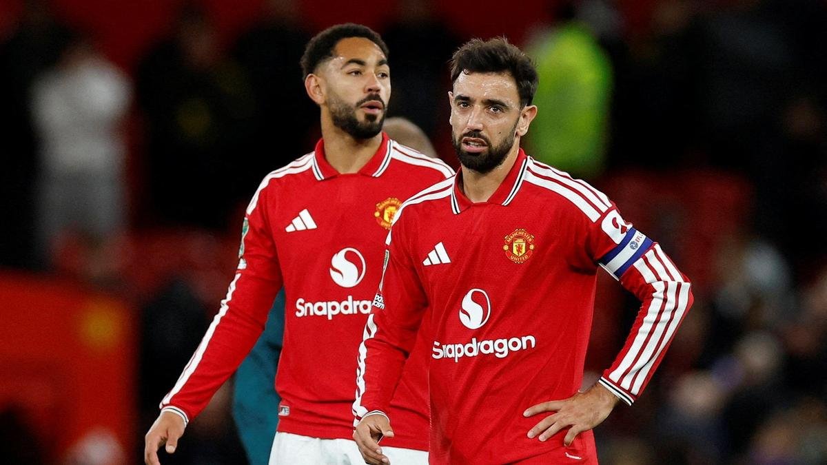 Carrick’s woes continue as Man United stunned by Brighton in Carabao Cup