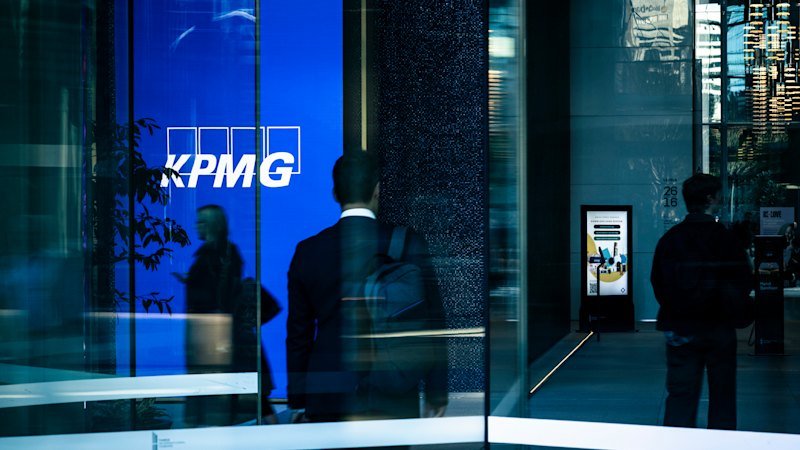 KPMG heavy hitters jump ship to Alvarez & Marsal after profit payday