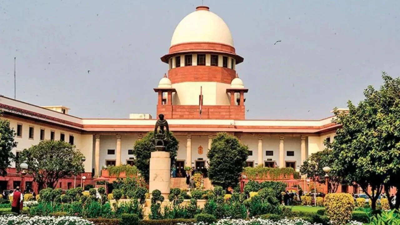 Supreme Court stays hanging of 2008 Gujarat serial blasts convict